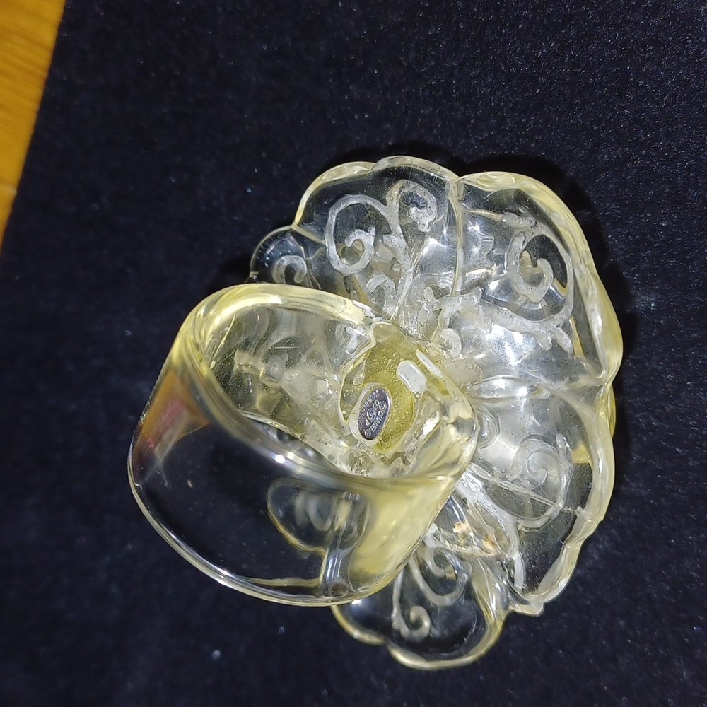 Authentic CHANEL ring acrylic size US 6 stamped Camellia clear - Picture 13 of 13